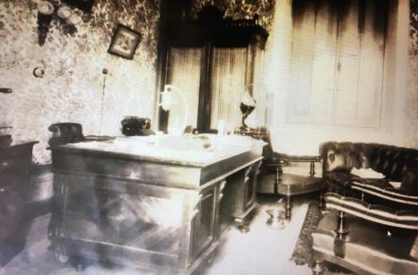 El escritorio principal. Donde se guarda la documentación de época.